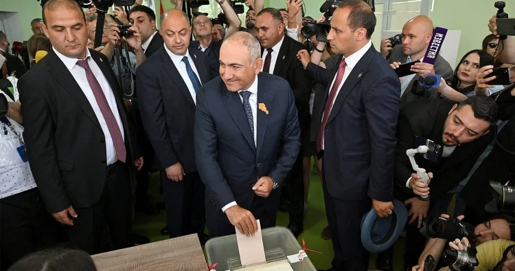 Moskvanın İrəvanda məğlubiyyəti: Rusiya Cənubi Qafqazı itirir?
