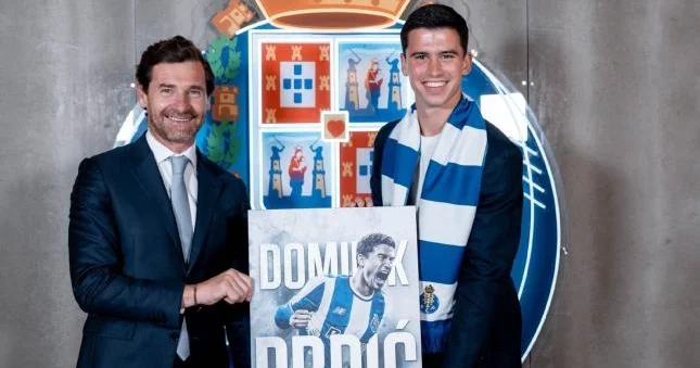 Hayduk un futbolçusu Portu ya keçdi