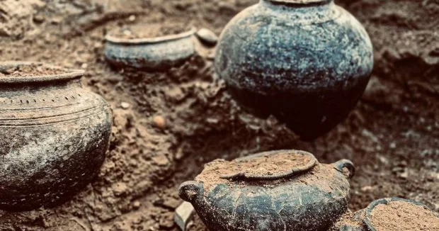 Keşikçidağda 3800 il yaşı olan döyüşçü kurqanı aşkarlanıb FOTOLAR