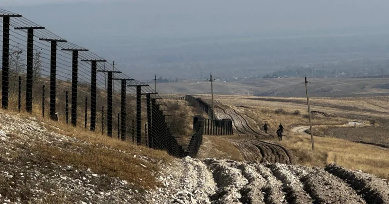Лидеры Азербайджана и Армении поручили соответствующим госкомиссиям продолжить работу по делимитации границы