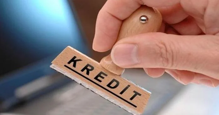 Nəticədə əziyyəti müştərilər, kredit götürənlər çəkir Ekspert