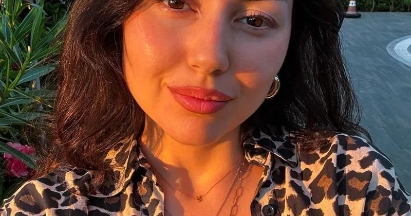 Keçmiş nazirin gəlinindən tətil fotoları