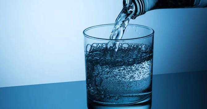 Bu şəxslərə mineral su içmək olmaz