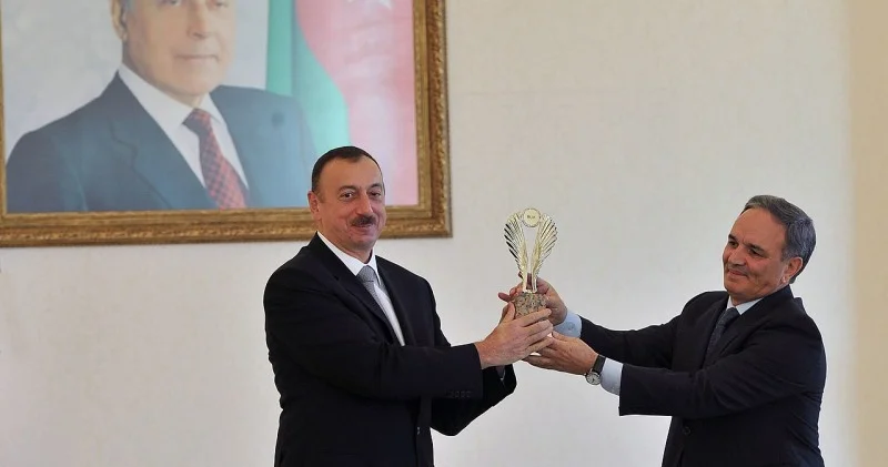 Unudulan ənənə: “Jurnalistlərin dostu” mükafatı bu il də verilməyəcək?