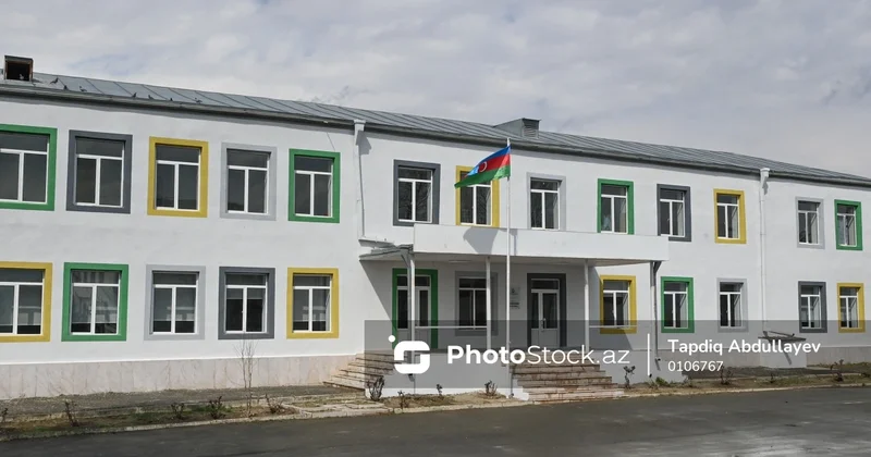 Şəmkirdə müəlliməni məktəbdən qaçıran dəstə azadlığa buraxıldı
