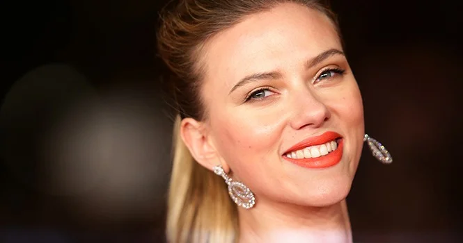 Skarlett Yohansson kino tarixində yeni rekorda imza atdı