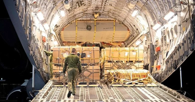 США возобновили поставку снарядов и ракет Украине