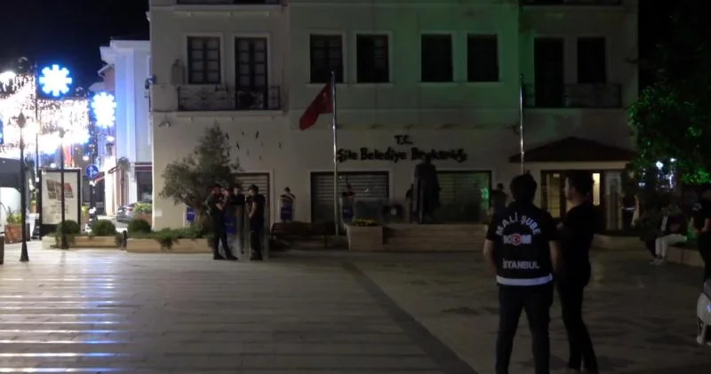 CHP li bələdiyyə sədrlərinə qarşı əməliyyat genişlənir İstanbulda daha bi sədr nişangah a gəldi