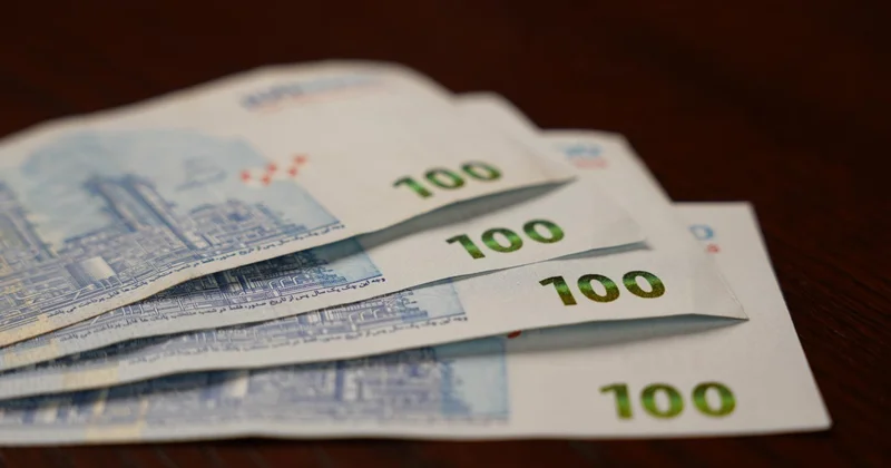 Iran releases currency exchange rates for July 10