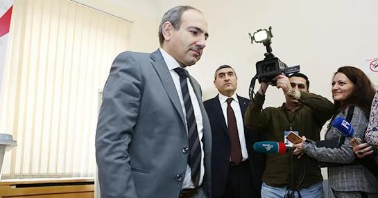 Paşinyan hakimiyyəti asanlıqla buraxmayacaq ANALİTİK
