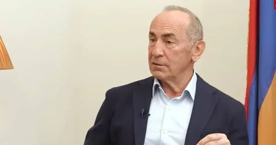 Mitinqçiləri gülləbaran etdirdi: Özünə haqq qazandırdı