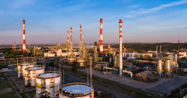 Саратовский НПЗ остановил работу из за удара дронов