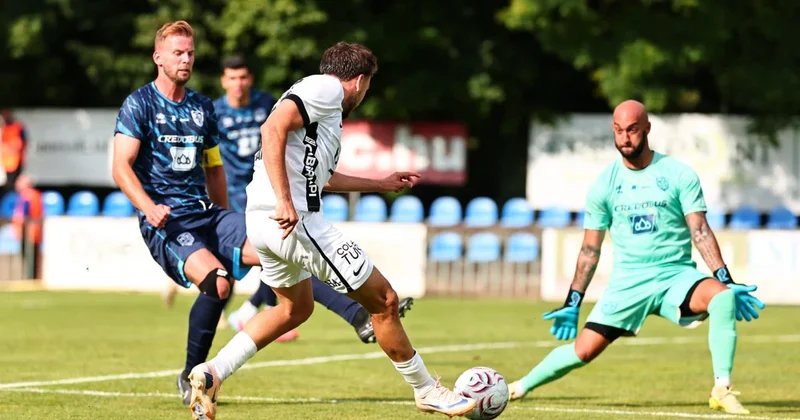 Beşiktaş Polşa klubuna uduzdu Hazırlıq mərhələsində ilk məğlubiyyət