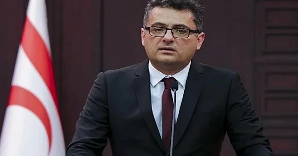 Şimali Kipr prezidenti xəstəxanaya aparıldı