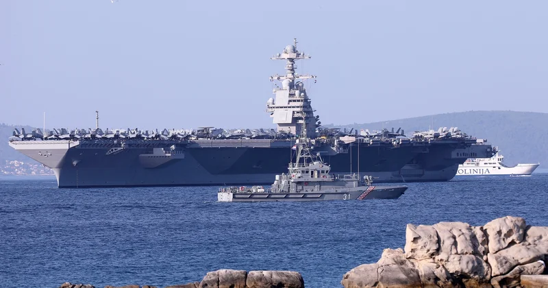 ABŞ nin USS Boxer desant gəmisi sıradan çıxıb