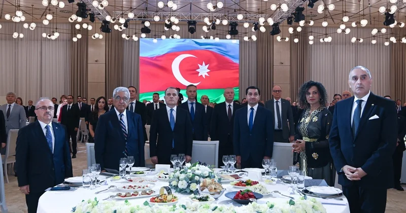 Diplomatların peşə bayramı münasibətilə Gülüstan sarayında rəsmi qəbul keçirilib FOTO