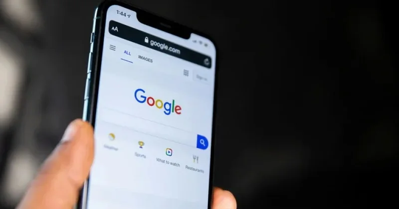Google начнет помечать рекламу, созданную или измененную с помощью ИИ