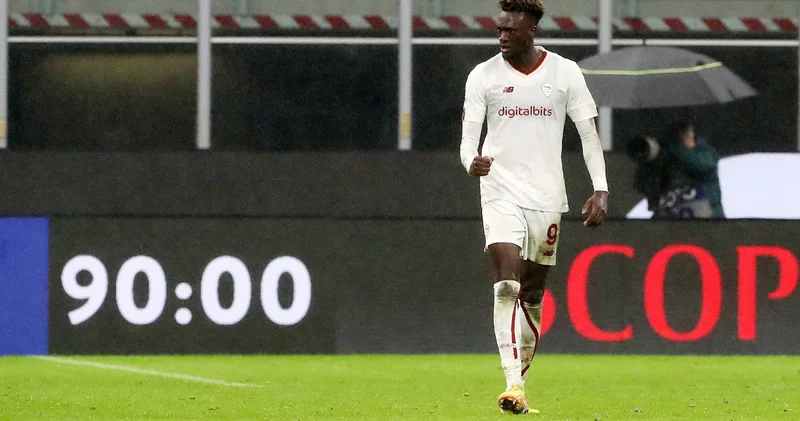 “Roma”nı “Milan”a dəyişdi