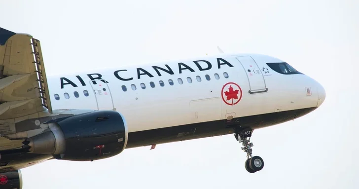 Самолет Air Canada выкатился за пределы ВПП при посадке