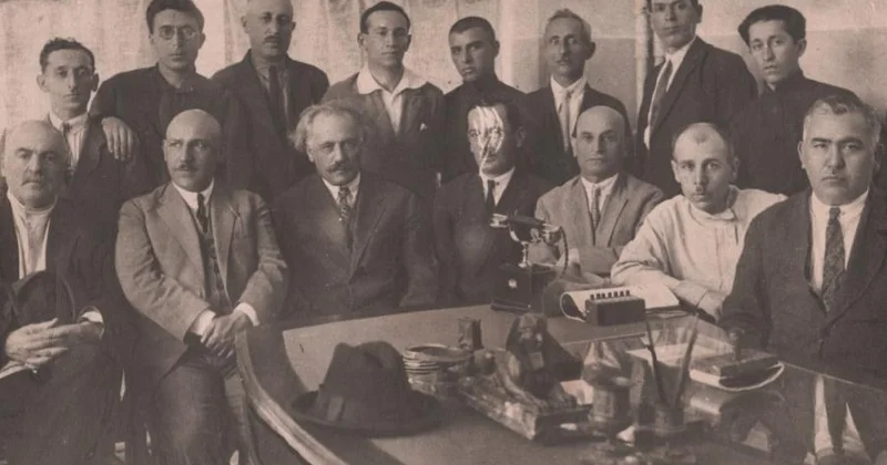 Bu günə çatan, sabaha yönələn səs Rafael Hüseynov yazır