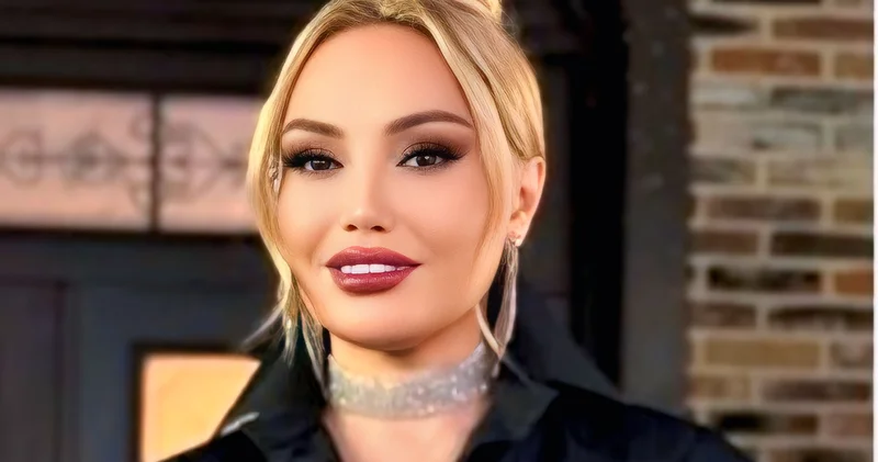 Nura Suri çimərlik geyimində paylaşım edib FOTO