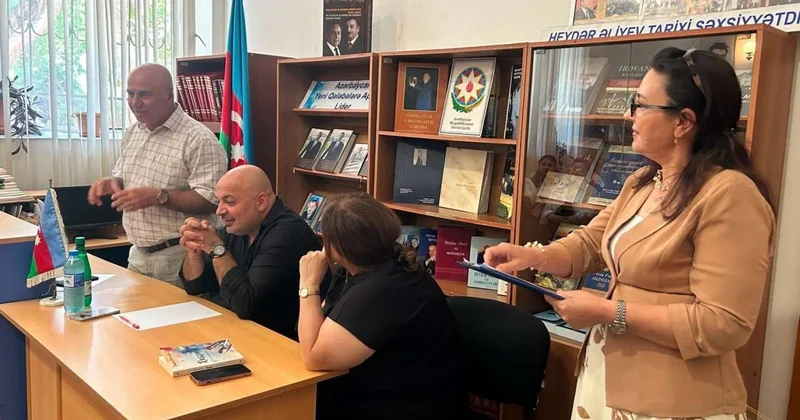 Şair Samir Əfsəroğlu ilə oxucuların görüşü keçirildi FOTO