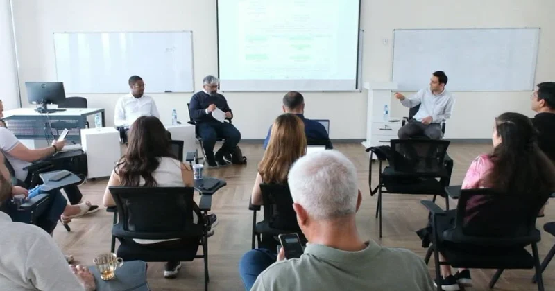 В Карабахском университете вместе с ведущими вузами Британии разработаны программы по направлениям Управление бизнесом и Экономика