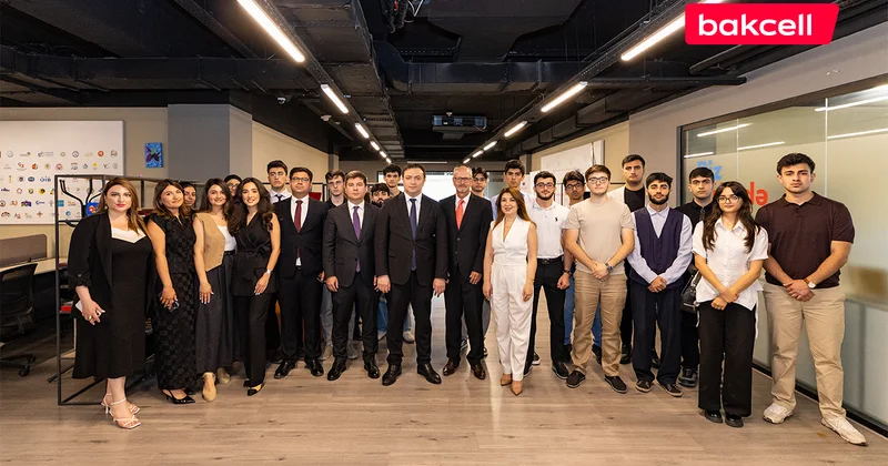 “Bakcell” və Gənclər Fondu təqaüd proqramının qalibləri ilə görüş keçirdi Fotolar