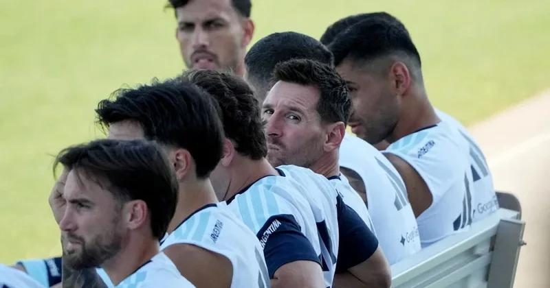 FIFA Argentina millisinə güzəştə getdi VİDEO