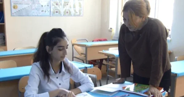 Onların 14 yaşı var, amma birinci sinifdə oxuyurlar VİDEO