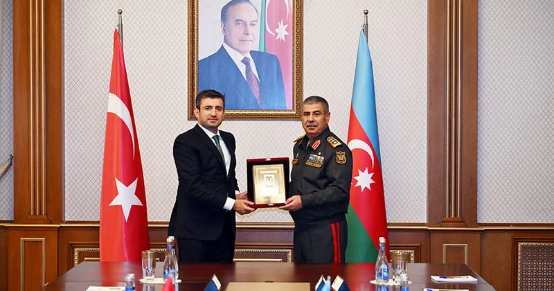 Zakir Həsənov Selçuk Bayraktarla görüşdü Foto