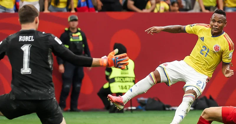 Kolumbiyalı futbolçu təhdidlərə görə mundialdan ölkəsinə qayıda bilməyib