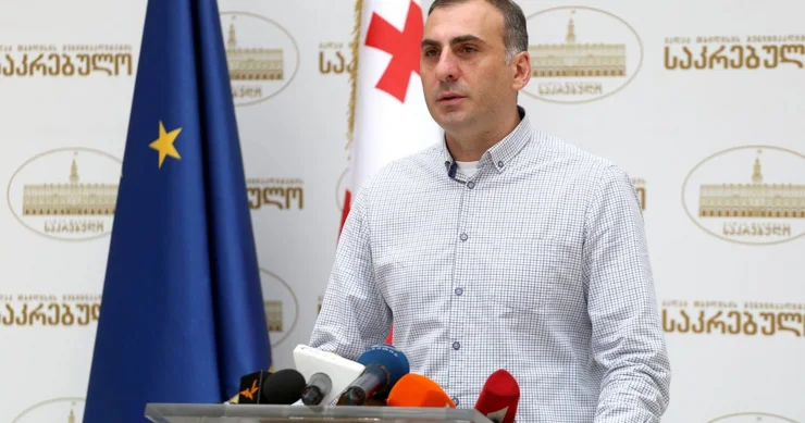 Tbilisidə məhkəməyə hücum cəhdi: Müxalifət liderinə hökm oxundu