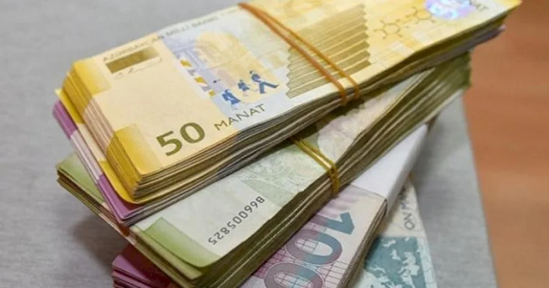 Fiziki şəxslərin banklardakı əmanətləri 18,2 faiz artıb