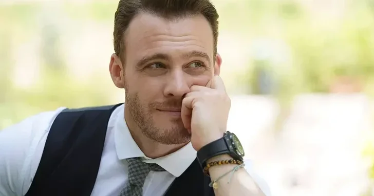 Звезда турецких сериалов Керем Бюрсин приехал в Баку и показал город своим подписчикам