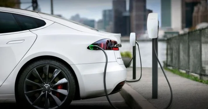 Qlobal elektromobil satışları iyunda 2 milyona çatıb