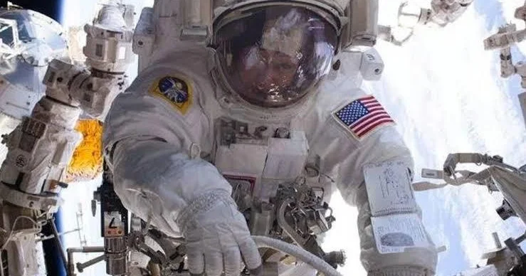 NASA Ay və Mars üçün 4 könüllü axtarır