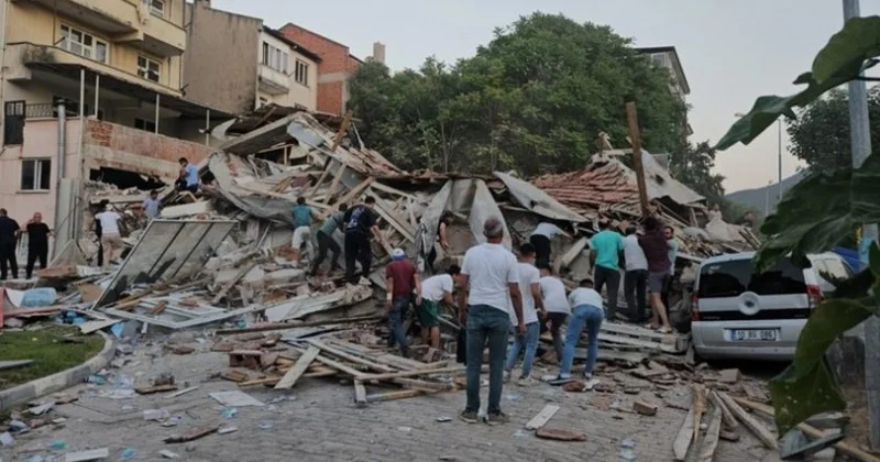 Türkiyədə 6,1 maqnitudalı zəlzələ olub, dağıntılar var