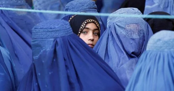 Taliban Kabildə gözəllik salonlarını bağlayır KONKRET