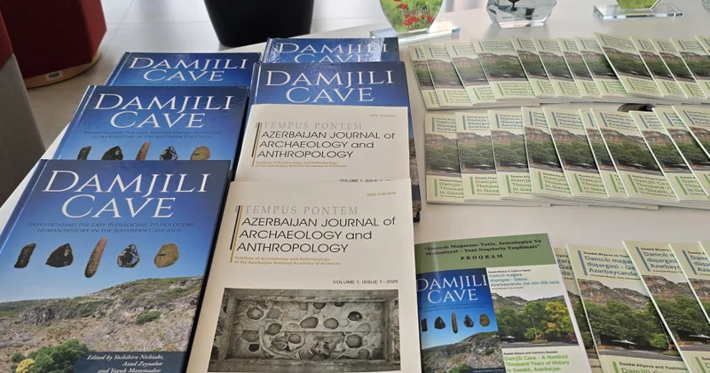 Damcılı mağarasında aparılmış tədqiqatlara həsr olunmuş kitabların təqdimatı keçirilib