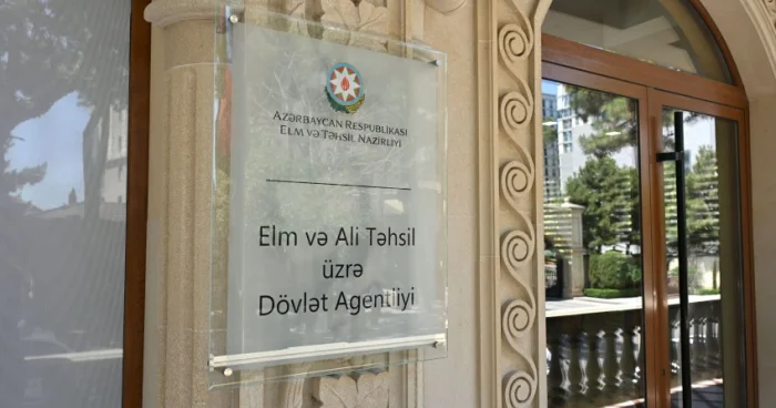 Xaricdə təhsil alan tələbələrin narazılığı böyüyür Problem