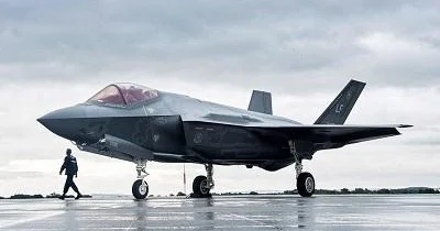 Britaniya F 35 i Yaponiyaya məcburi eniş etdi