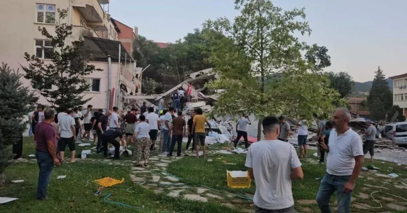 Землетрясение на западе Турции унесло жизнь пожилого мужчины