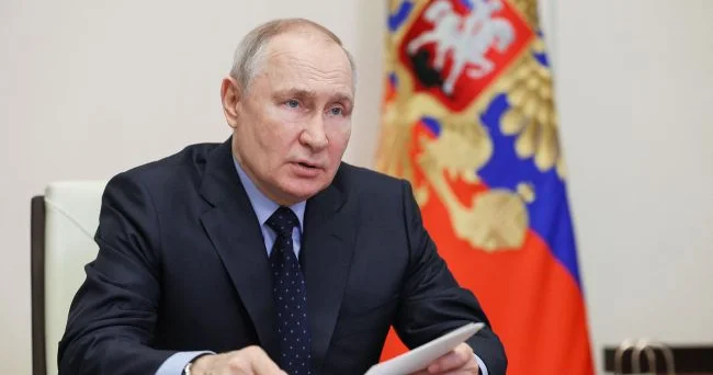 Putin Trampın görüşü ərəfəsində Ukrayna ilə məhdud atəşkəs təklif edir
