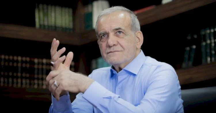 İranda Pezeşkiana qarşı hücumlar başladı: “Xamneyinin siyasətinə zidd gedir”