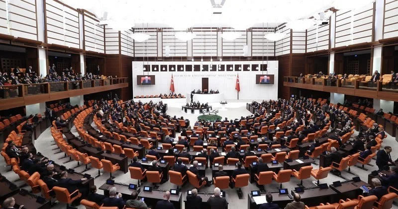 Парламент Турции обсуждает смягчение наказания для тысяч членов РПК