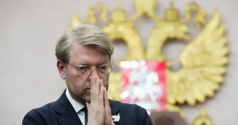 Единственная антивоенная партия России вне выборов: суд снял Яблоко Minval Politika