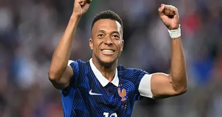 Mbappé Nike ilə 19 illik müqaviləsini ləğv etdi: gözlənilməz addım atacaq