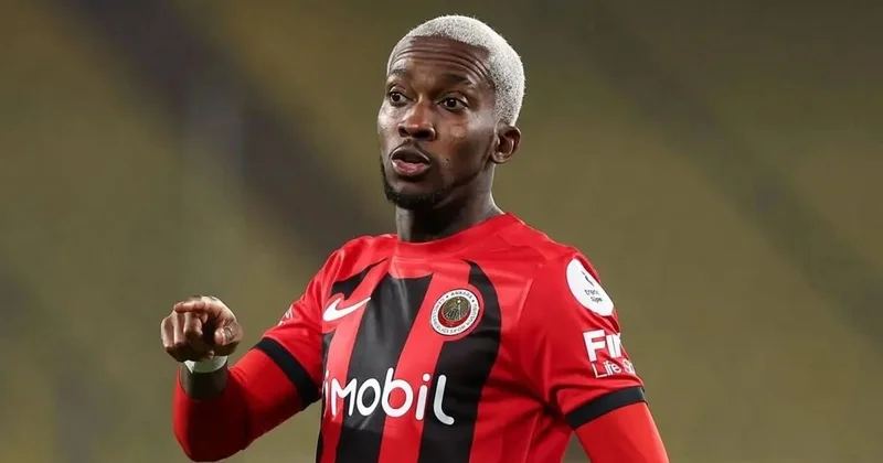 “Sabah”la razılaşmadı, Toralla komanda yoldaşı oldu