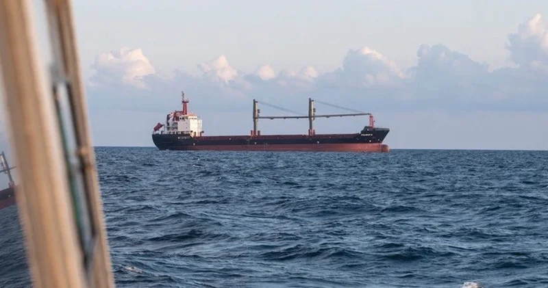 Турция предупредила судоходные компании о рисках в Черном море